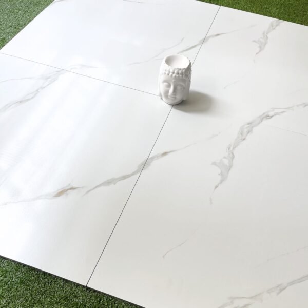 PORCELANATO CARRARA WHITE 60X60cm 1.44m2 MATE - Imagen 3