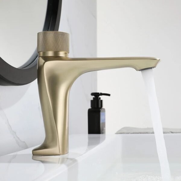 LLAVE MEZCLADORA DORADO MATE BSA4133-G - IMPORTADO
